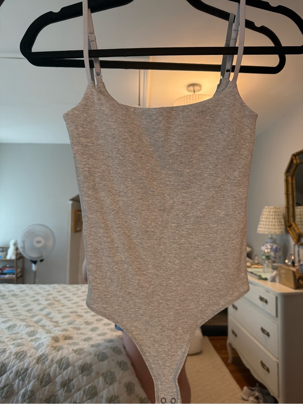 NWOT Abercrombie & Fitch Bra-Free 90s Cami Bodysuit - Light Grey - Picture 5 of 6